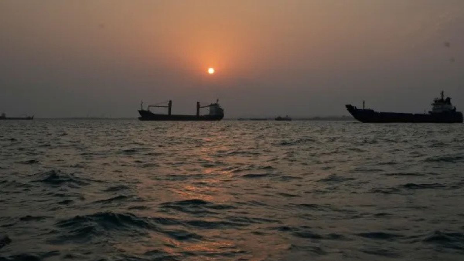 India’s Qatari LNG imports surge to 8-month high as Doha steps up dark transits via Hormuz