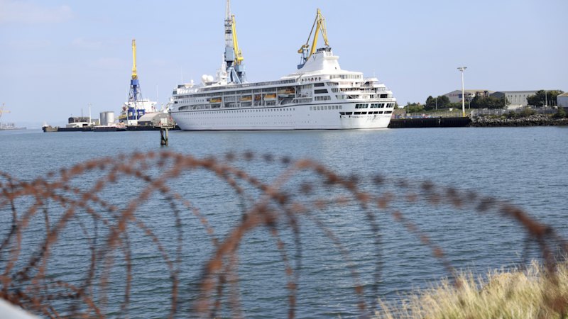 Cruise passengers stranded in Cambodia after fuel becomes too expensive
