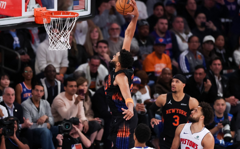 Reigning champ Knicks earn first win against Pistons