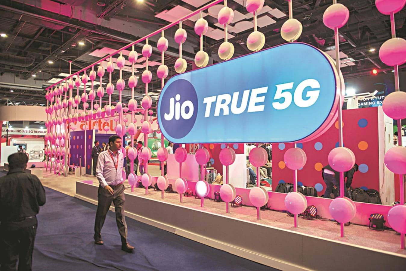 Jio Platforms lists at 21% premium, becomes India's 2nd-most valuable firm