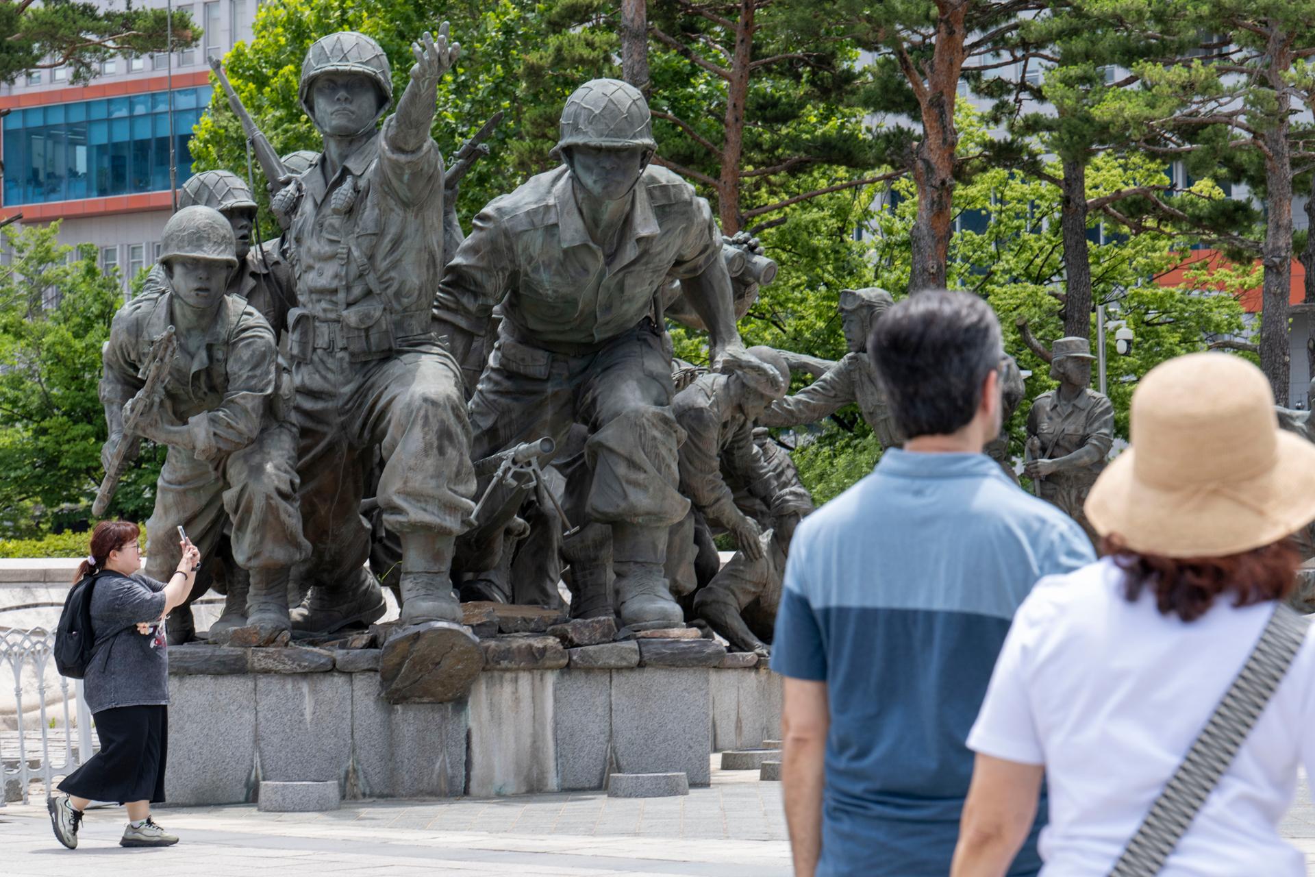 US Silver Star Medal reissued to late S. Korean veteran of Korean War