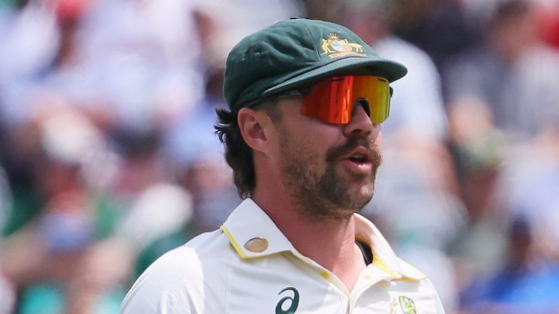 Australia vs South Africa LIVE: Travis Head, Matt Renshaw head to the crease as Aussies chase 329 on day two