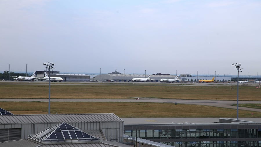 Explosives robot in use: police secure drone near Ukrainian aircraft in Leipzig