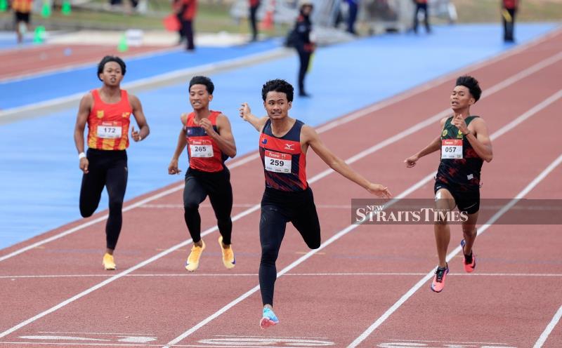 Danish smashes 200m record to secure Sukma gold treble