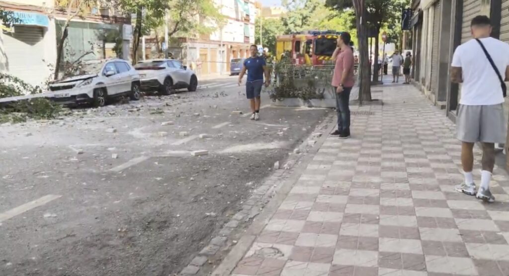 New 4.8 magnitude quake rocks Granada leaving three injured and forcing partial Alhambra closure