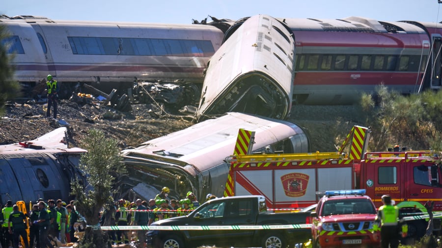 Spain: Two high-speed trains collide near Toledo – at least 30 dead