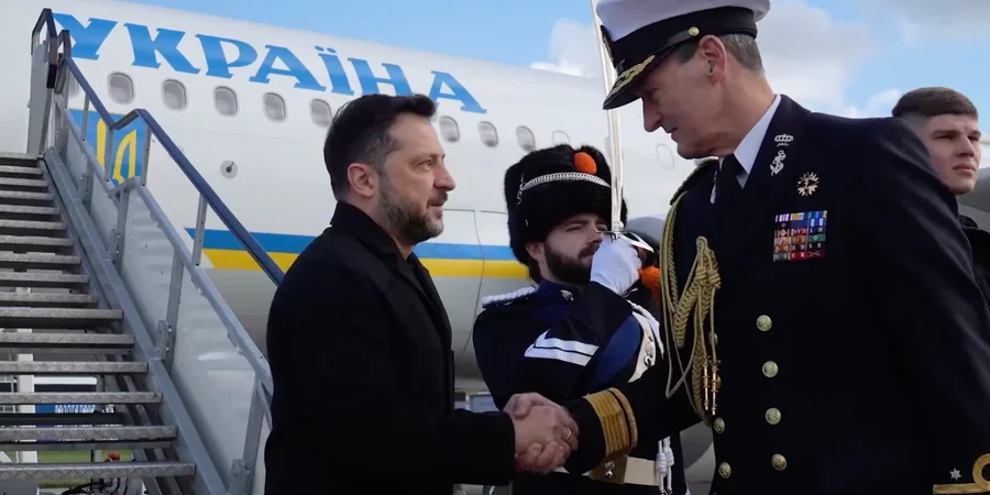 Zelenskyy arrives in Netherlands for talks with prime minister and king