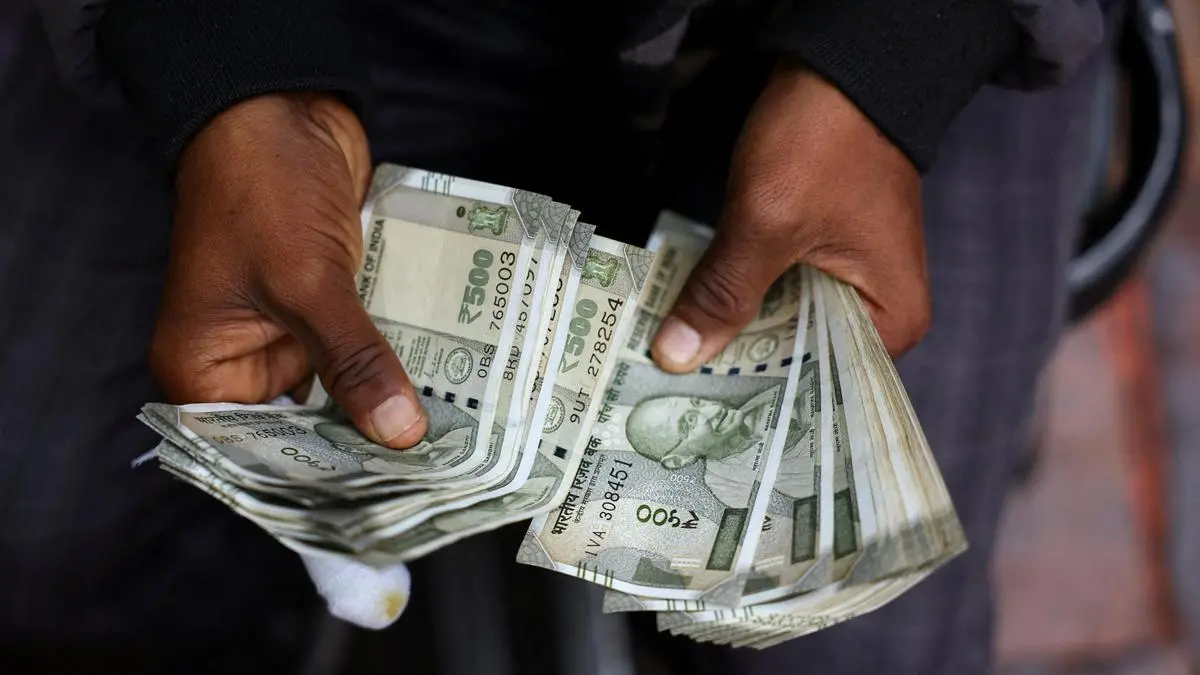 Rupee falls 7 paise to close at 95.68 against US dollar