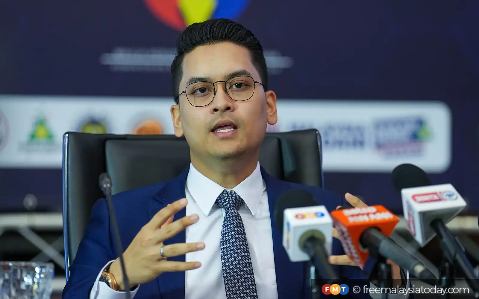 Usul turun umur kelayakan senator ke 25 tahun akan dibawa ke Jemaah Menteri