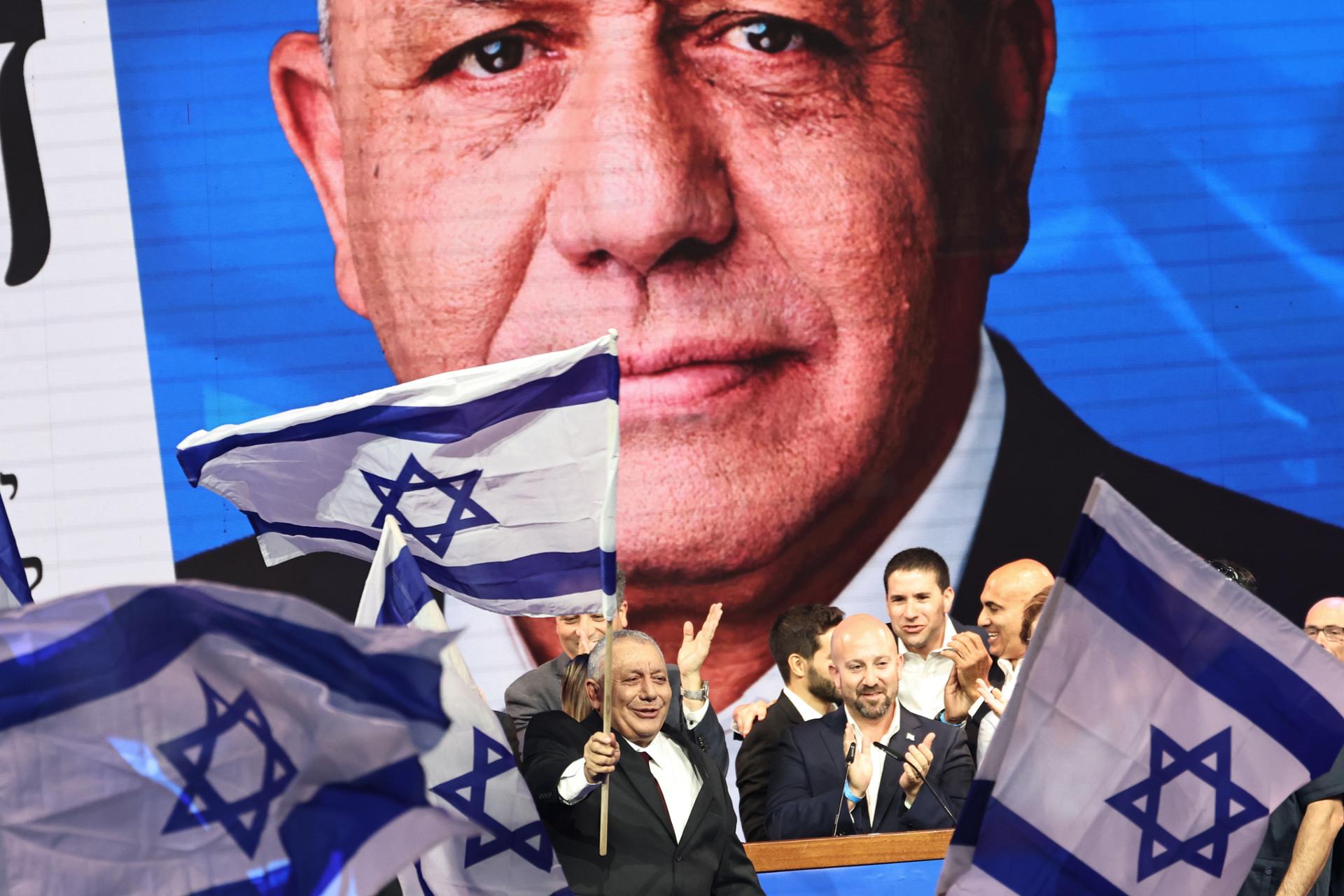 Who is Gadi Eisenkot, the man with the best chance to oust Netanyahu?
