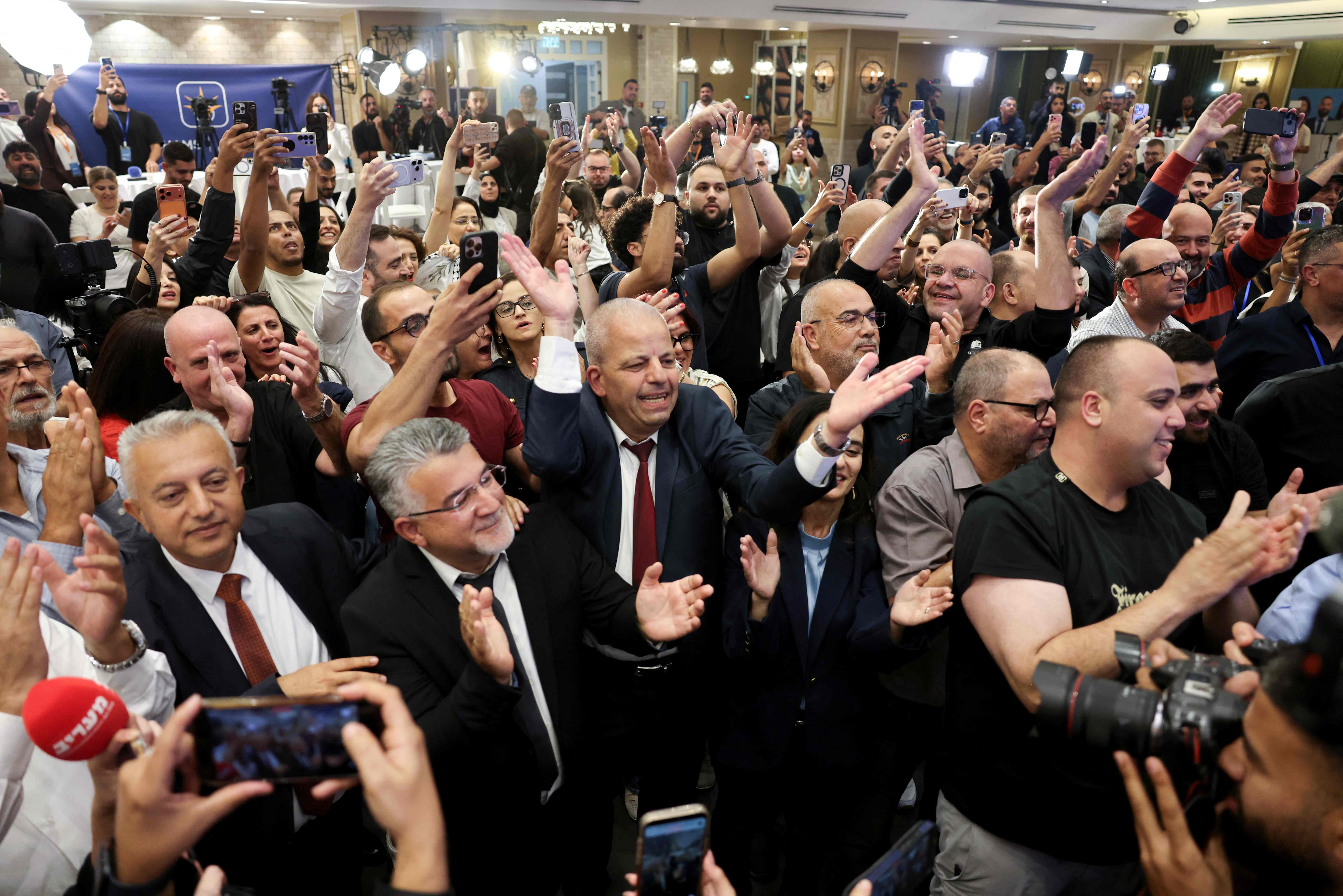 Arab parties set sights on removing Netanyahu as Israel counts last votes