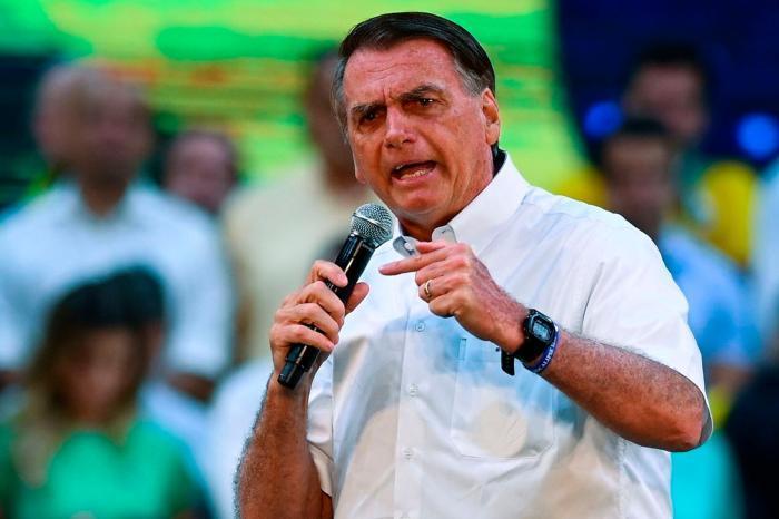 Flávio Bolsonaro llega a Miami tras huir de Brasil