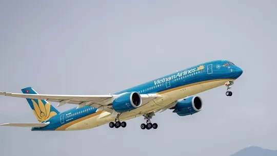 Ministry orders tighter safety oversight after VN34 flight incident