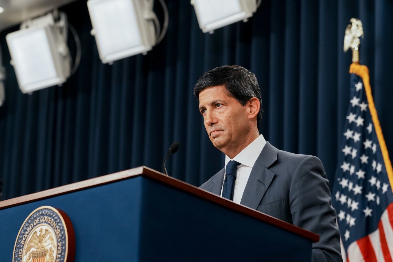 Fed Chairman Kevin Warsh said higher rates are reaching the investment surge and that growth is broadening beyond it. The positions cut in opposite directions for where to set rates.