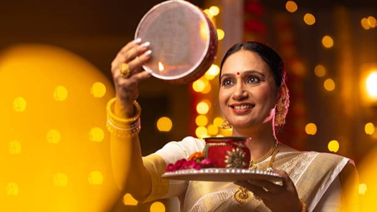 Karwa Chauth: Top 50 wishes, messages & quotes to share with your family and friends