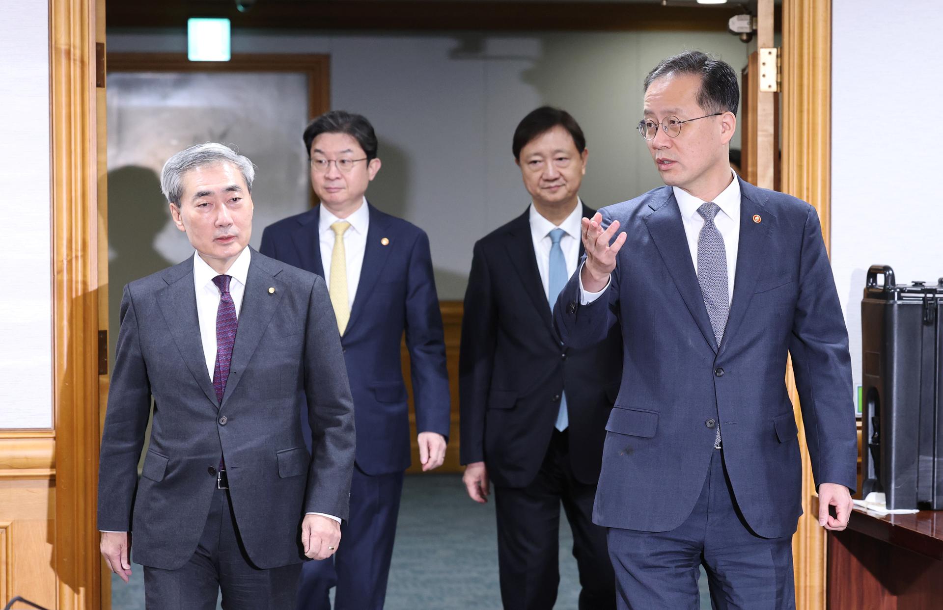 Korea to closely monitor impact of upcoming US midterm elections