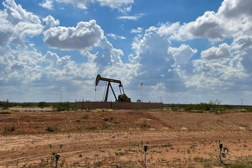 Oil prices fall as peace hopes offset fears of growing Middle East conflict