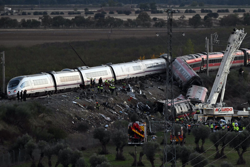 Spanish train disaster deals new blow to Sánchez’s long-shot election bid