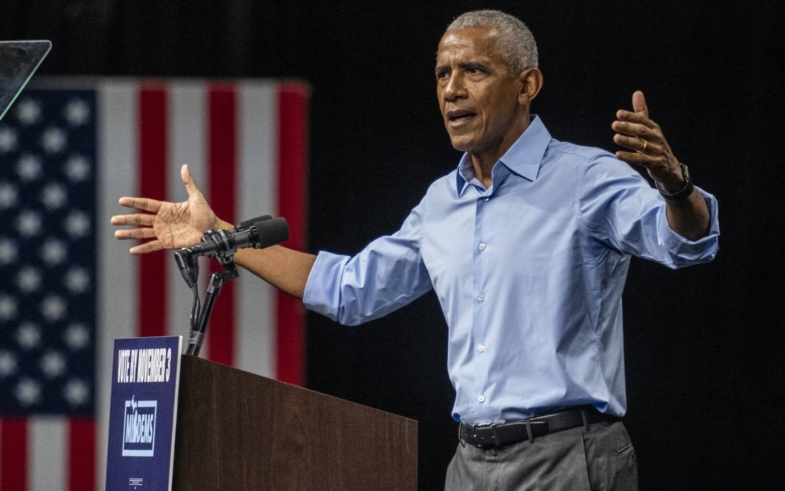 Trump, Obama trade barbs in final week before US midterm elections