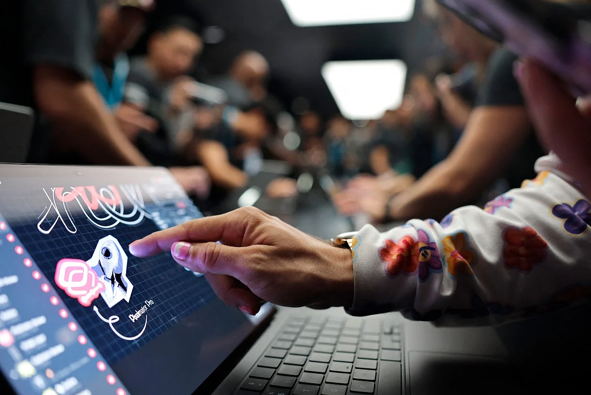 How good is the new touchscreen MacBook Pro? Early reviews and UAE prices