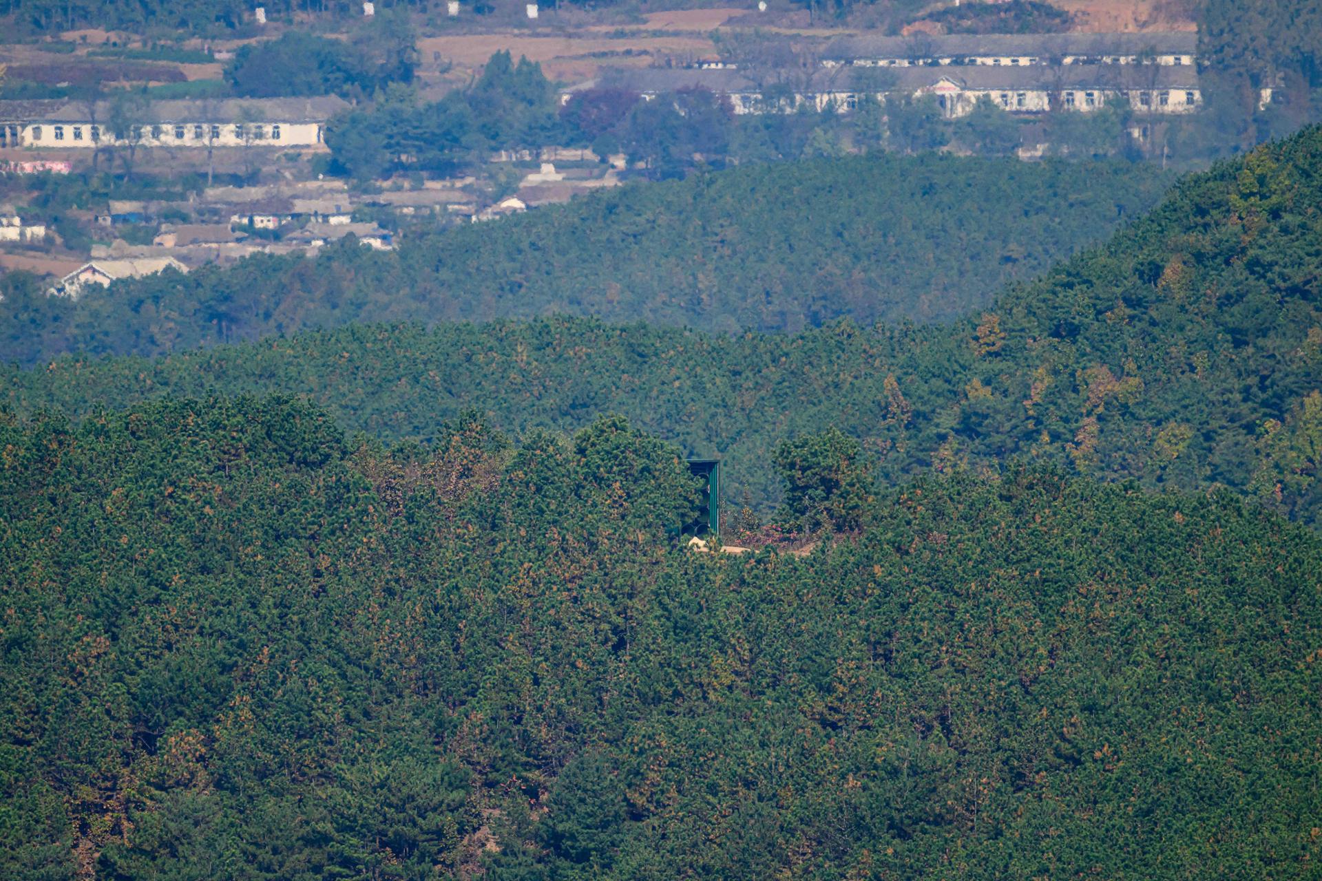 N. Korea appears to test propaganda loudspeakers along border