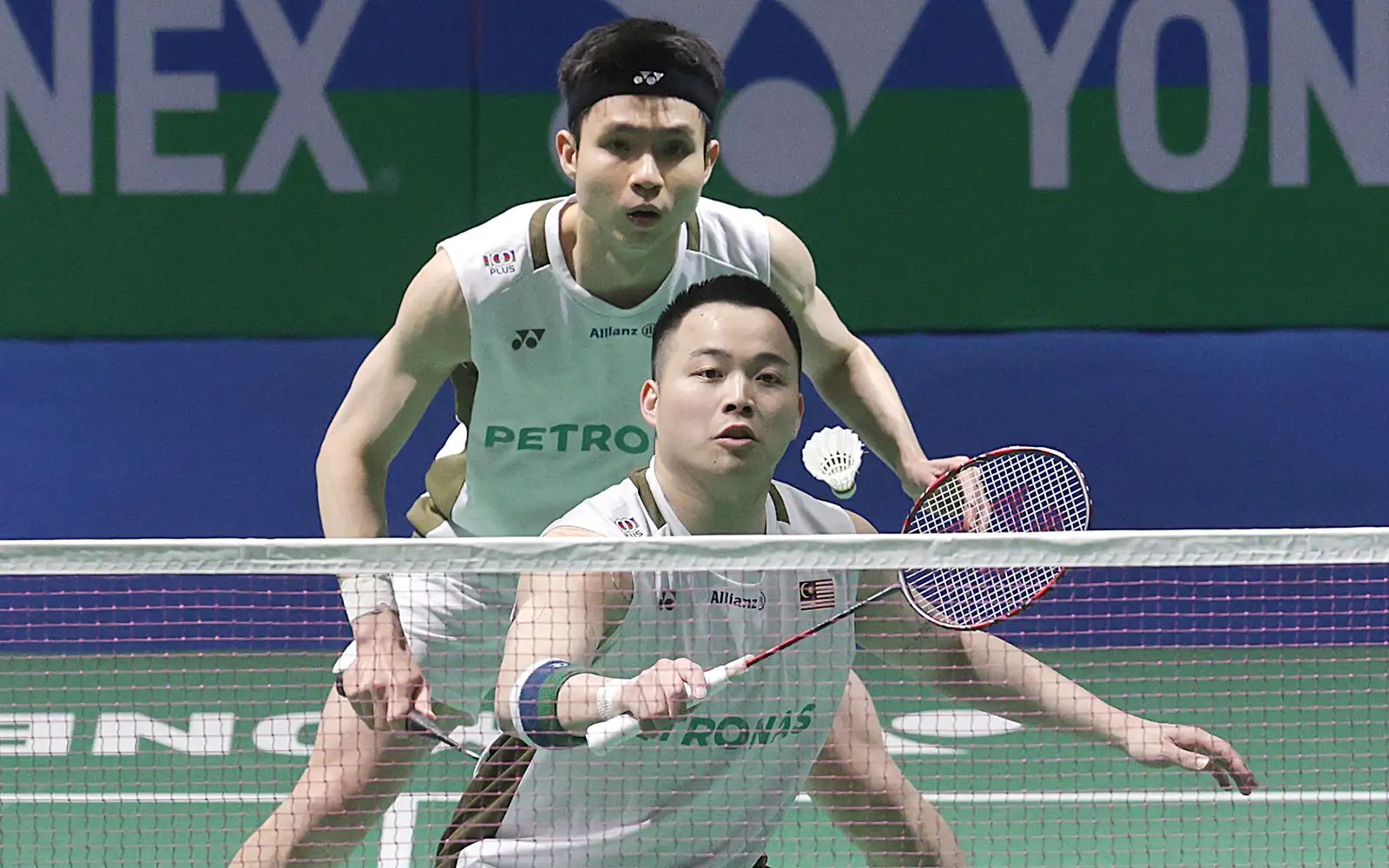 Aaron-Wooi Yik survive scare at World Championships opener