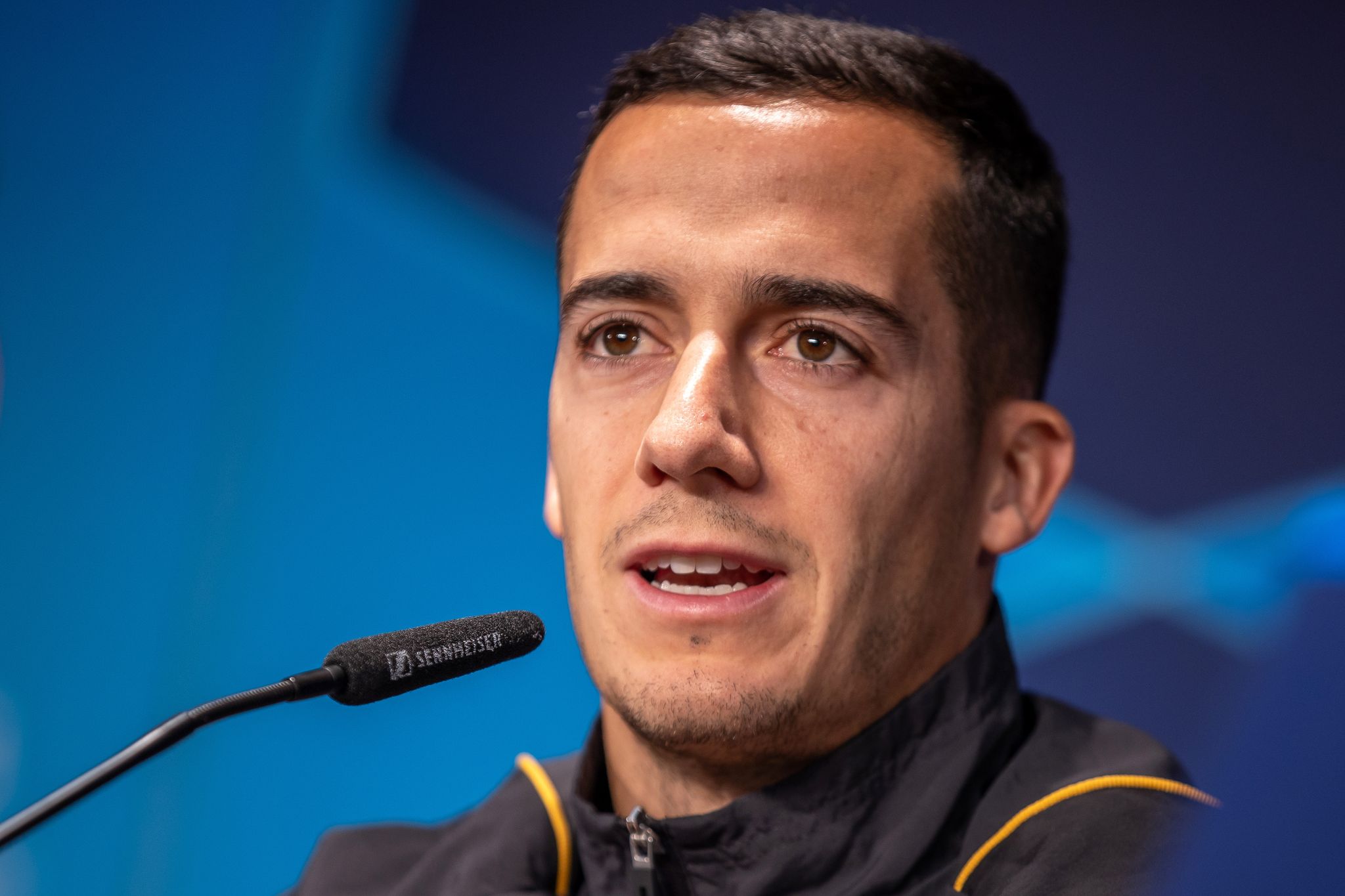 Leverkusen's Vázquez dedicates goal to victims of Spanish train crash
