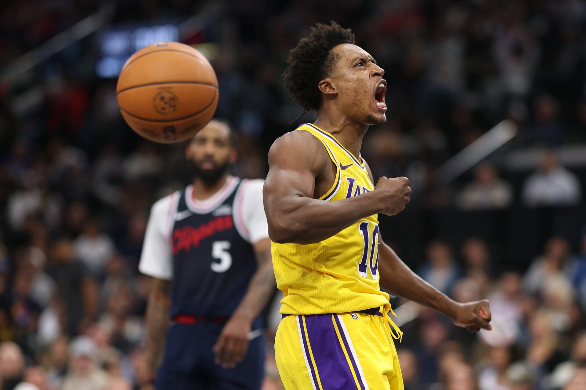 ‘This gimmick’ – LA Lakers fans confused as Collin Sexton’s ‘rabid’ defensive approach goes viral
