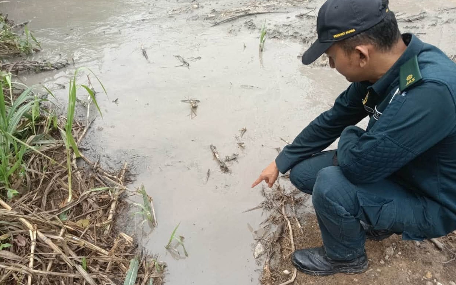 Cable works caused Sungai Kim Kim to turn white, says exco