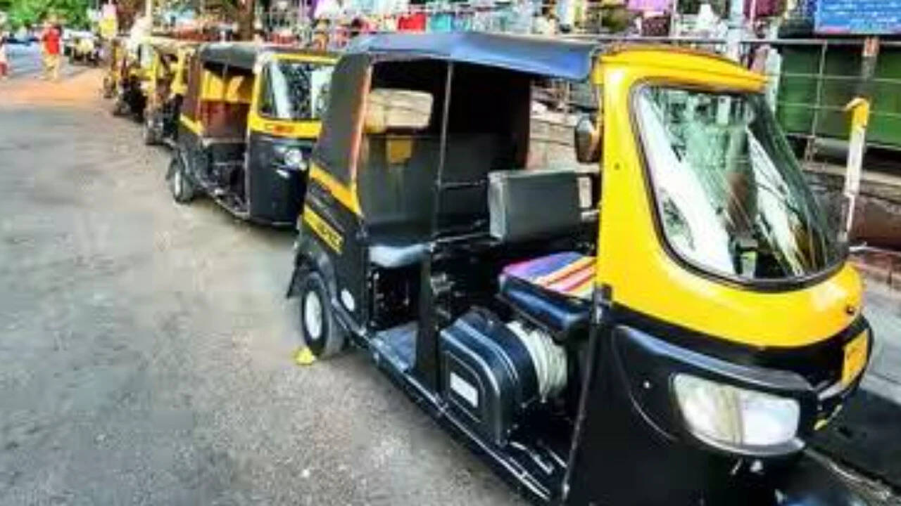 Learn Marathi in 1 month or lose licence? New rules for auto, taxi drivers kick in