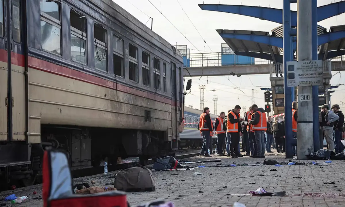Russian drone strike kills 14 on Ukrainian rail platform