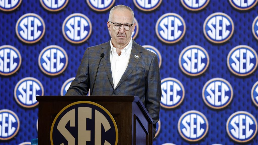 GOP Staffer Urged SEC to Support College Sports Bill Before Midterms