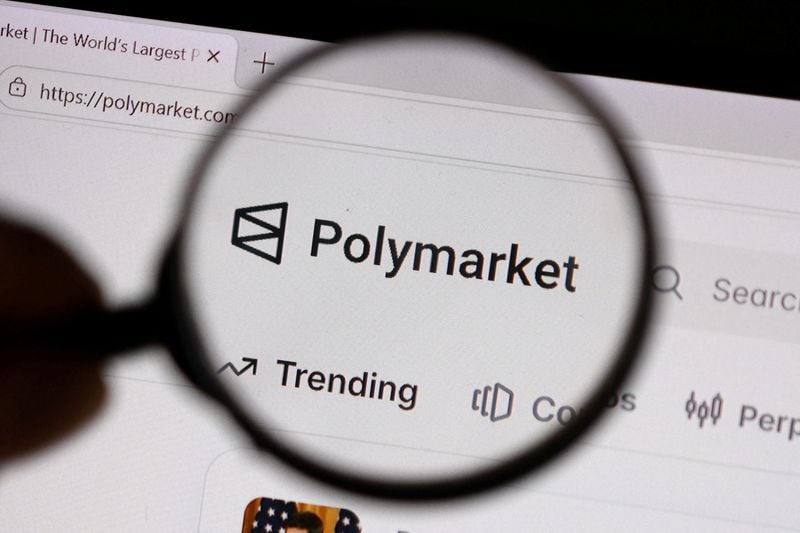 Polymarket reports major outage, suspends trading actions