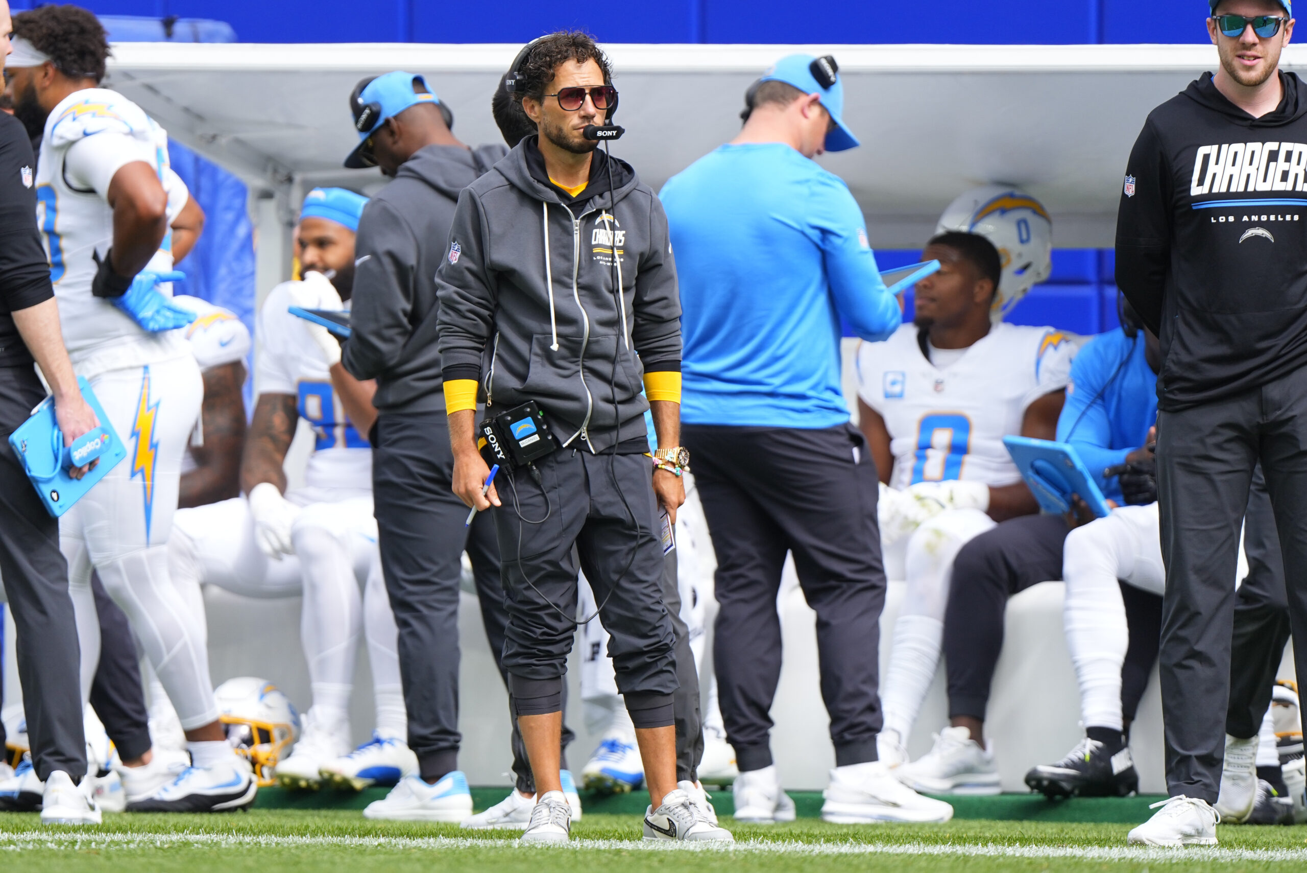 Chargers’ Justin Herbert Drops Blunt Response to Heavy Criticism Surrounding OC Mike McDaniel