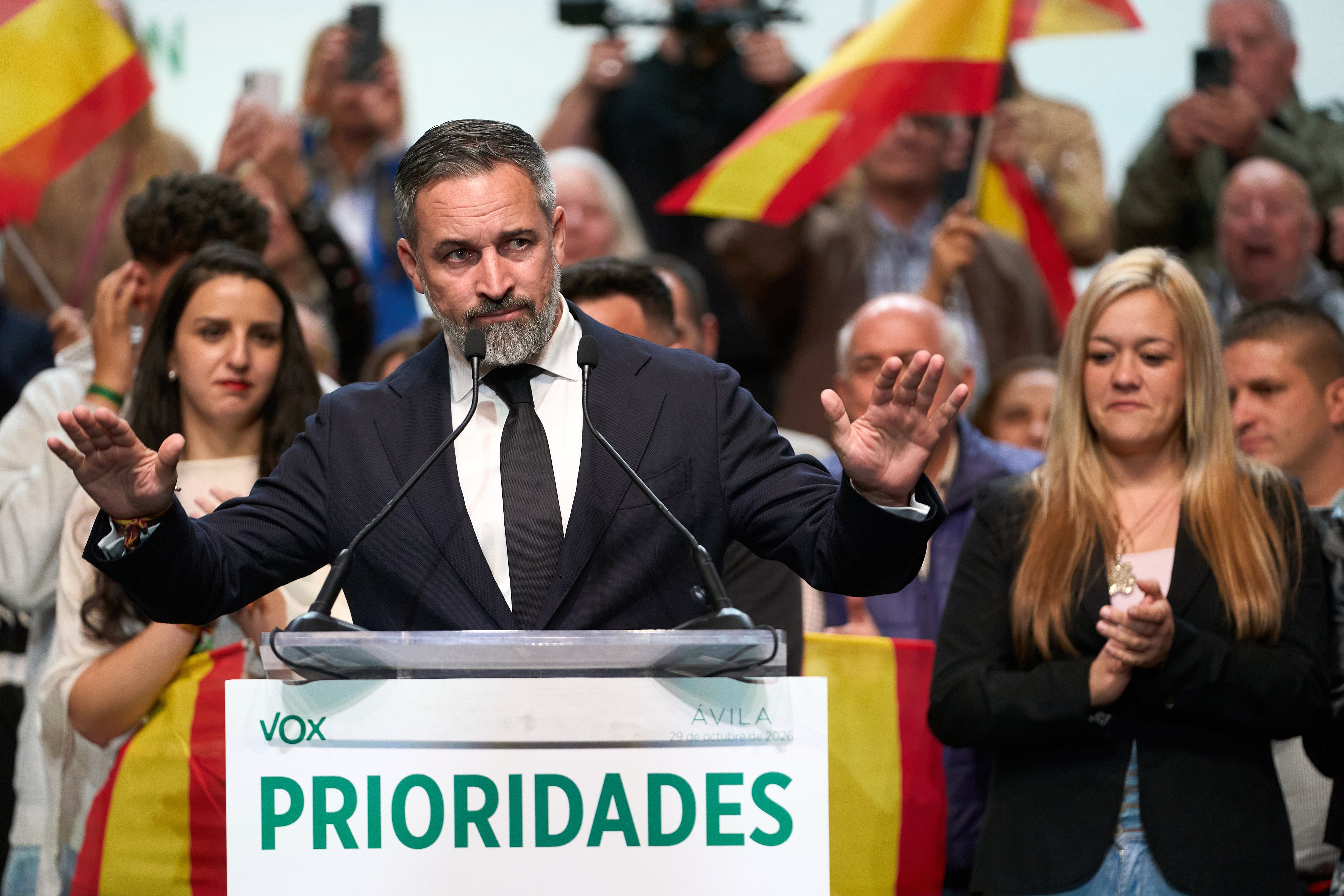 A mourning Abascal charges against Pedro Sánchez and “Óscar Muerte” for the train accident