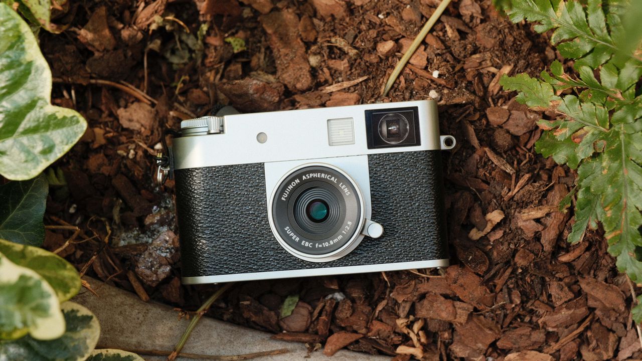 I thought Fujifilm made a mistake – but after spending weeks with its latest compact camera, I added one to my wish list