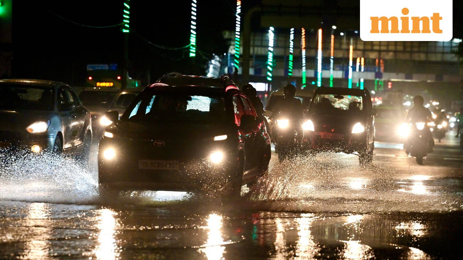 Delhi NCR weather today: IMD issues yellow alert for 30 October, predicts rainfall, thunderstorm, lightning