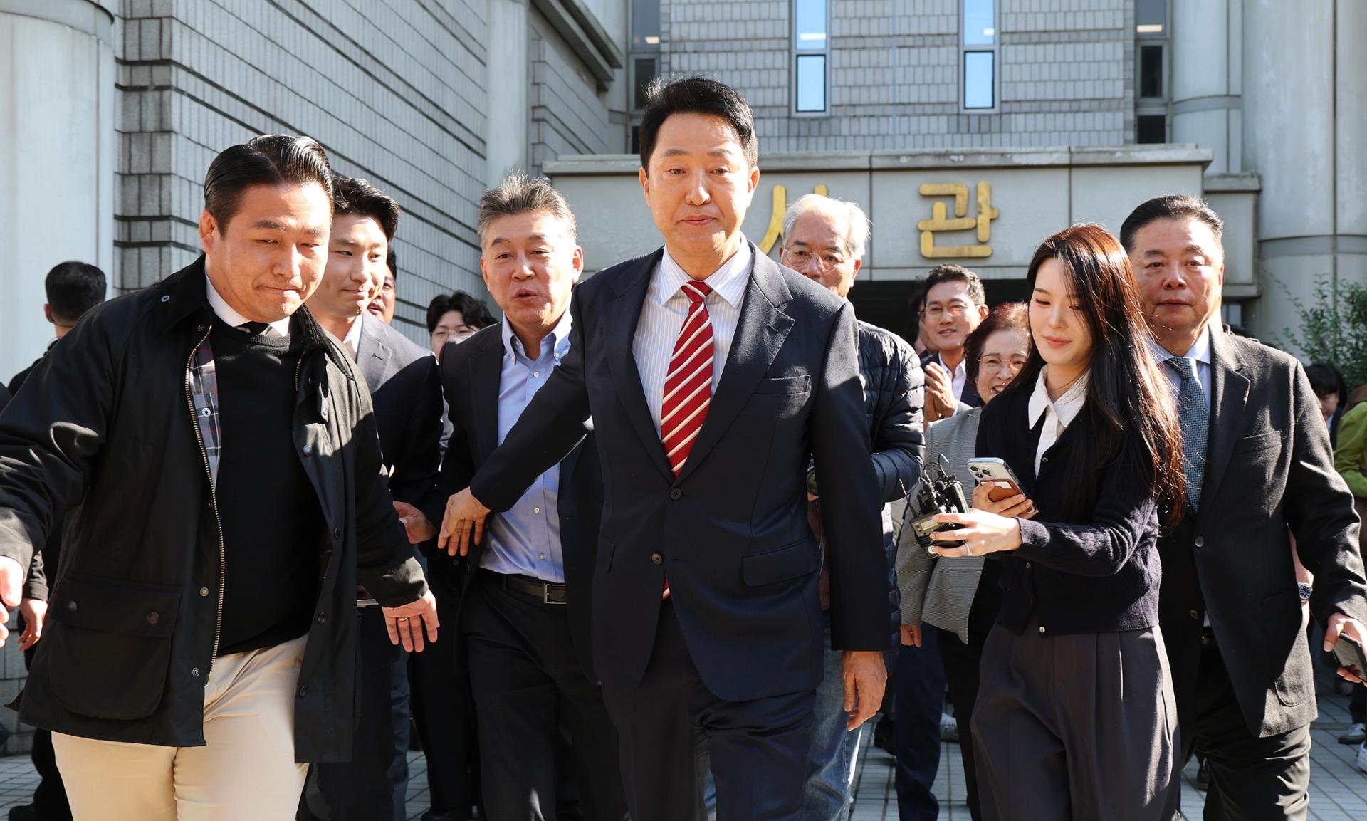 Special counsel appeals Seoul mayor's acquittal in political funds case