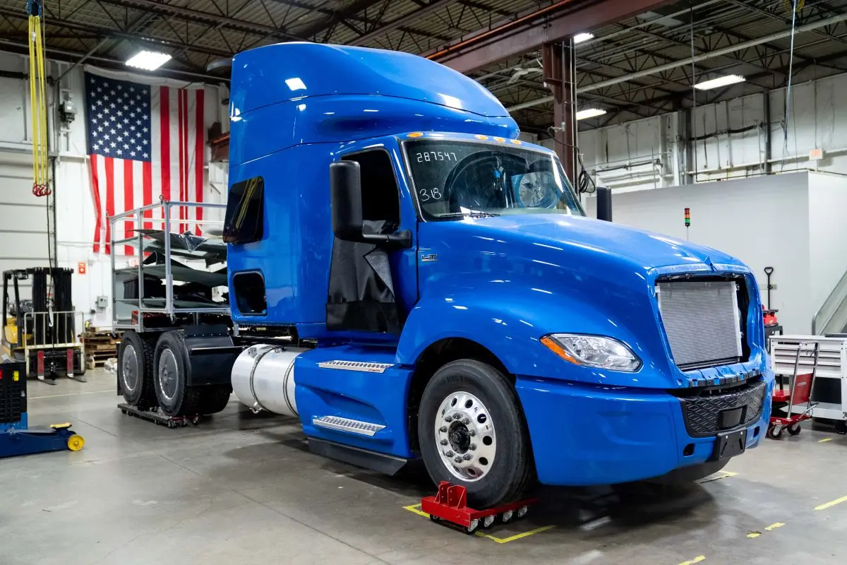 Aurora’s Driverless Trucks on Pace for 2027 Expansion Target