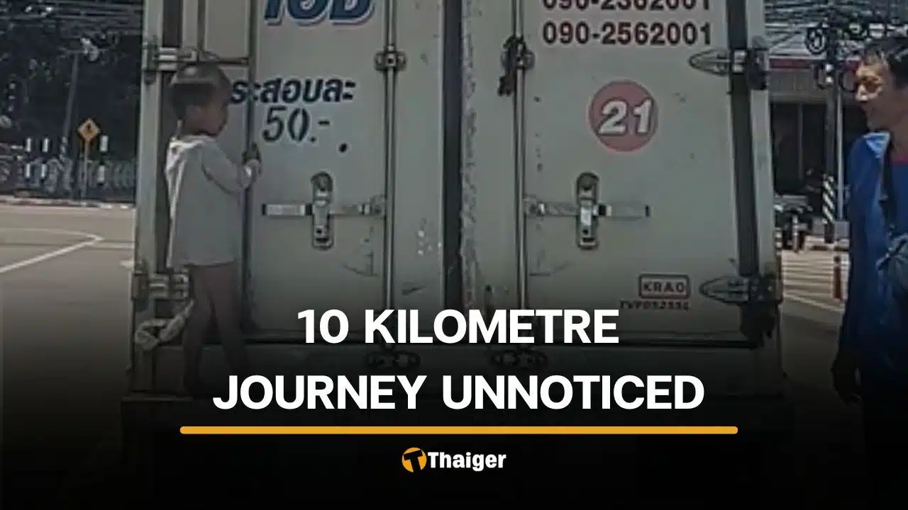 Sakon Nakhon police rescue 4 year old Thai boy clinging to ice truck