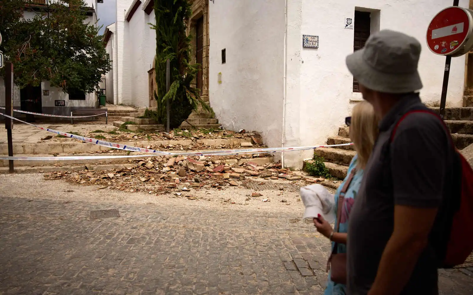 Magnitude 4.8 quake hits Granada, 3 injured lightly