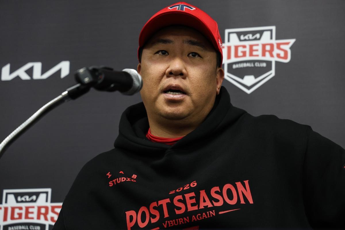 Facing KBO postseason elimination, Tigers move up sluggers in new-look lineup