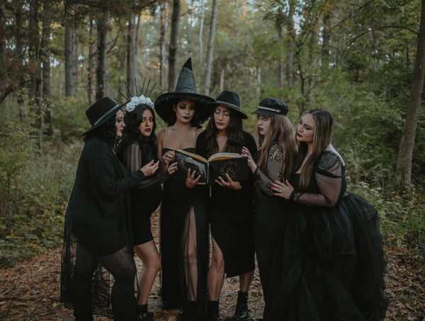 5 last-minute Halloween costumes you can throw together today