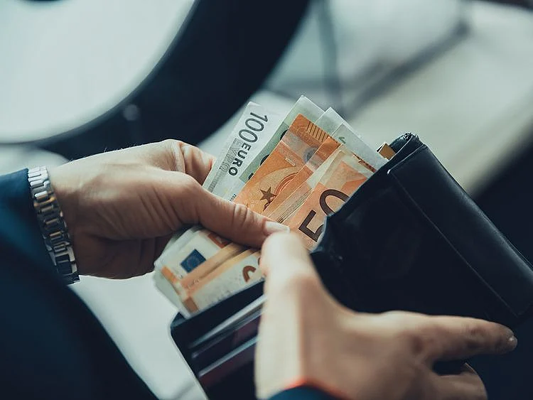 Now, pay a supplier abroad and earn travel rewards