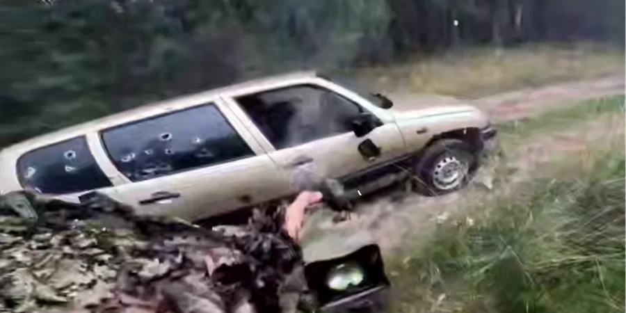Ukrainian special forces ambush Russian vehicle, seize military documents
