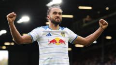 Calvert-Lewin set for new Leeds deal