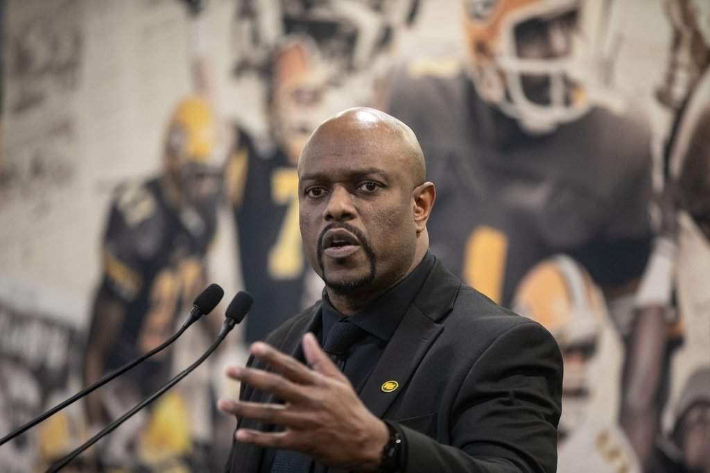 Elks sign GM Ed Hervey to contract extension