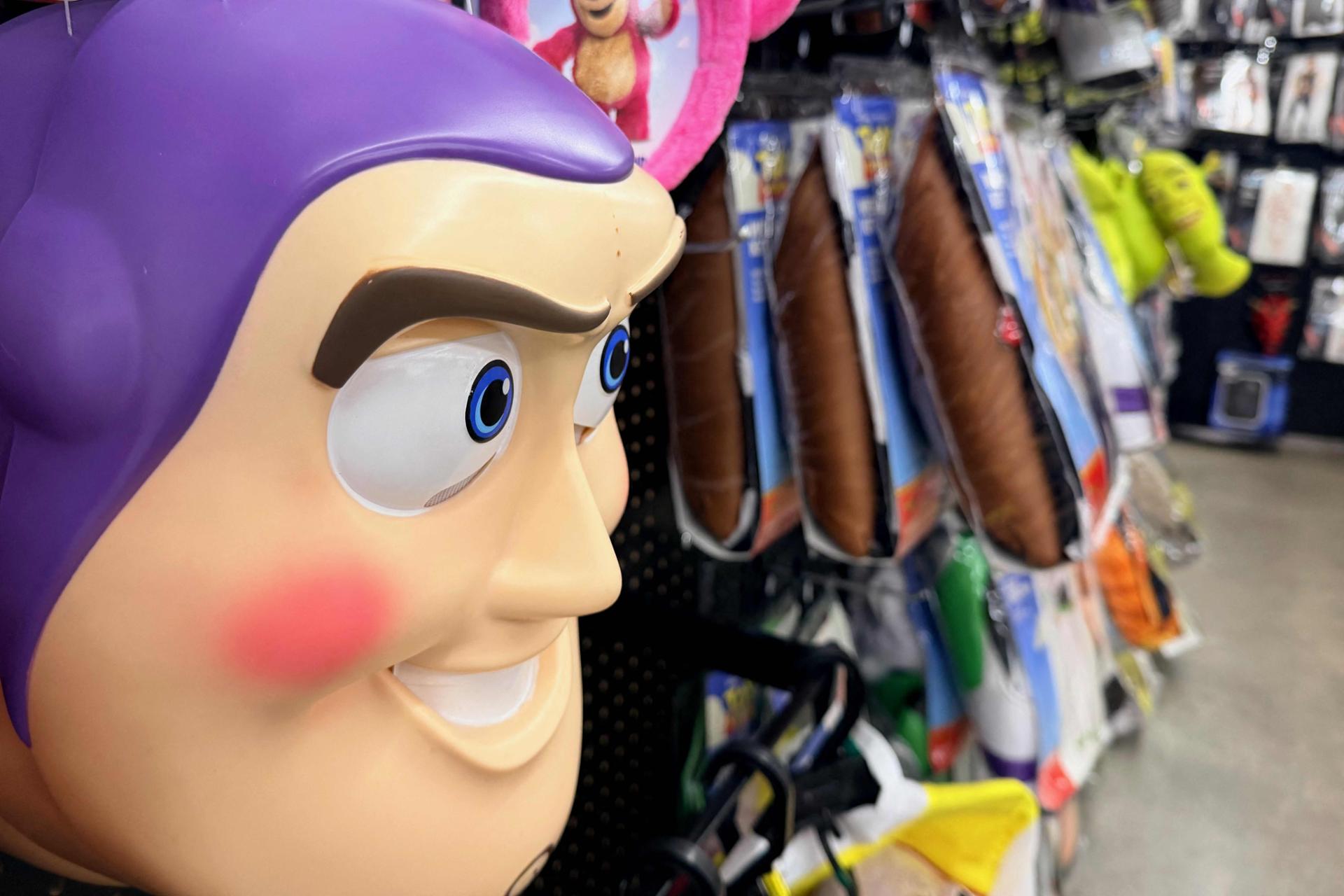 From horror icons to viral toys, Halloween costumes take quirky turn in US