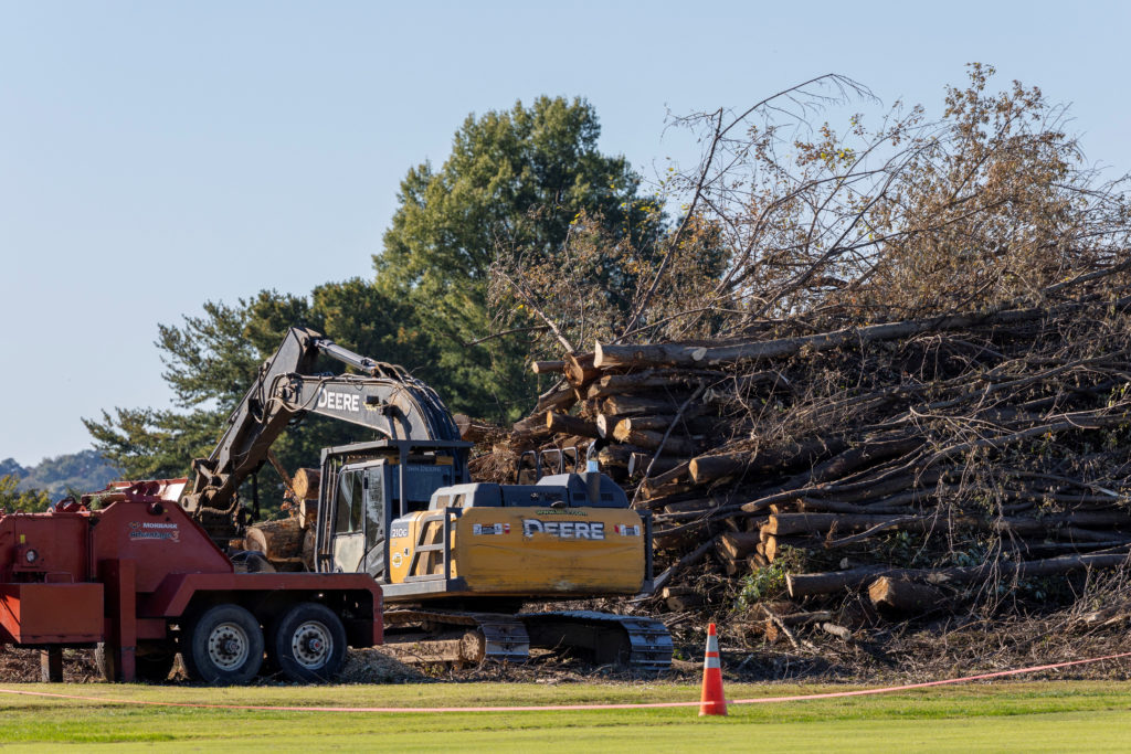 News Wrap: Judge investigating if Trump officials misled court about D.C. golf course plan