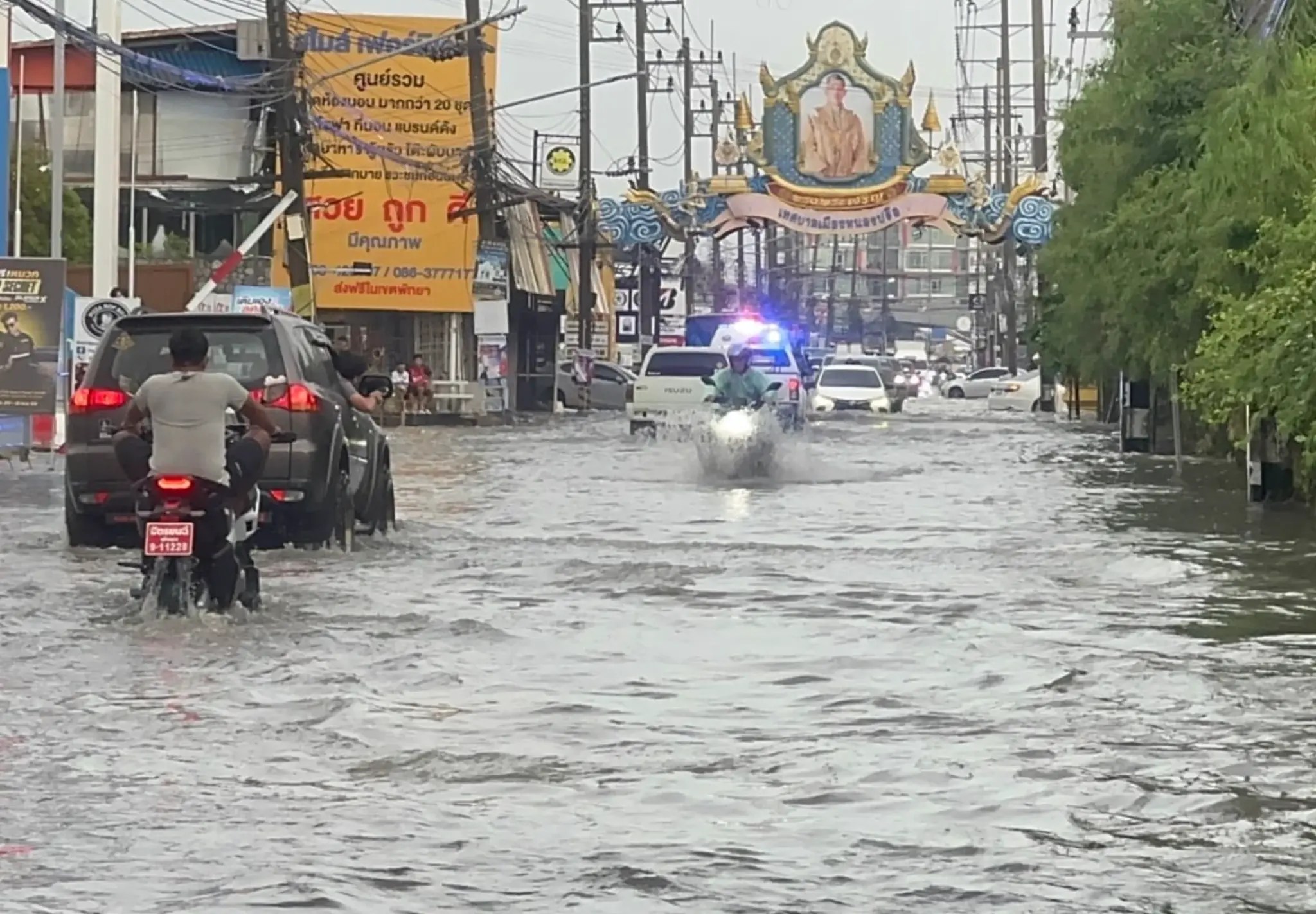 Pattaya Streets Submerged in 80cm of Water After Heavy Rain